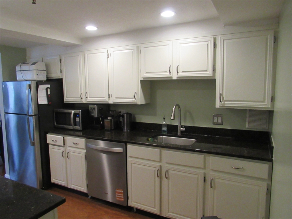 1 bed, 1 bath apartment for rent at 200 Market St Unit 120, Downtown — photo 6 of 13