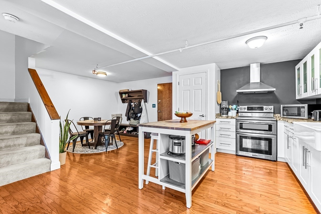 3 bed, 2 bath apartment for rent at 200 Market St Unit B51, Lowell — photo 6 of 25