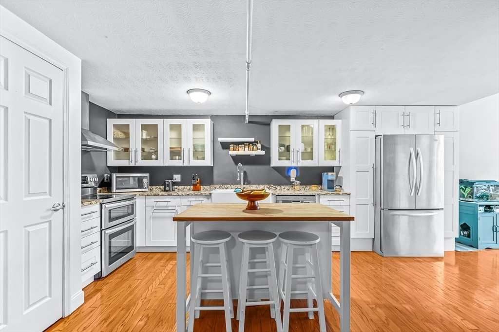3 bed, 2 bath apartment for rent at 200 Market St Unit B51, Lowell — photo 8 of 25