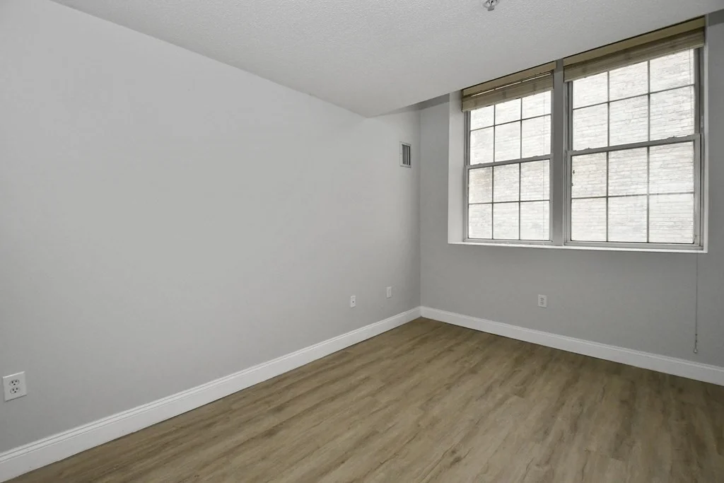 2 bed, 1 bath apartment for rent at 200 Market Unit 3305, Downtown — photo 13 of 15