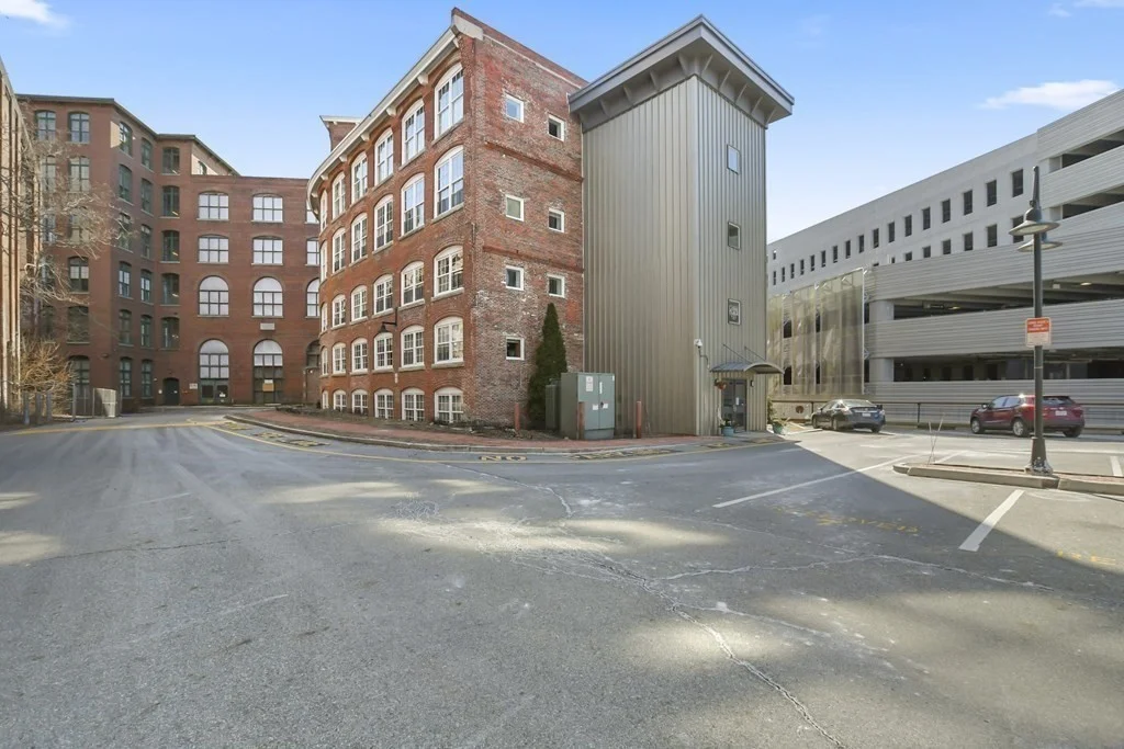 2 bed, 1 bath apartment for rent at 200 Market Unit 3305, Downtown