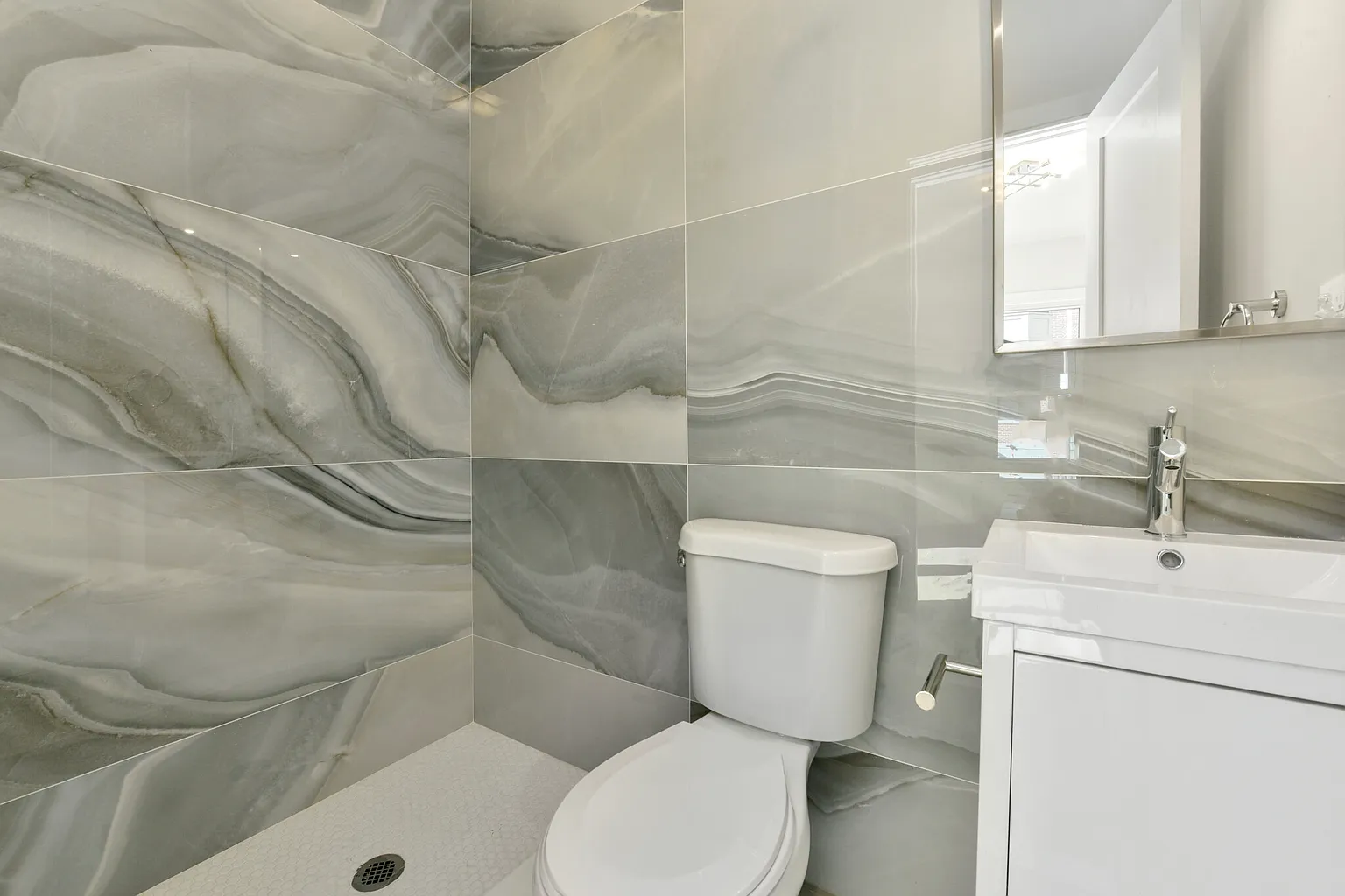 4 bed, 4+ bath apartment for rent at 200 Maverick St Unit 1, East Boston — photo 7 of 7