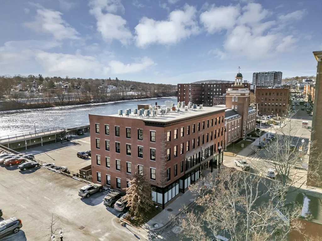 1 bed, 1 bath apartment for rent at 200 Merrimack St Unit 201, Haverhill — photo 2 of 17