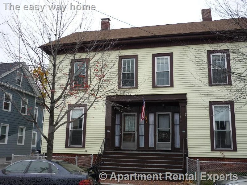 3 bed, 1 bath apartment for rent at 200 Norfolk St Unit 2, Central Square — photo 10 of 10