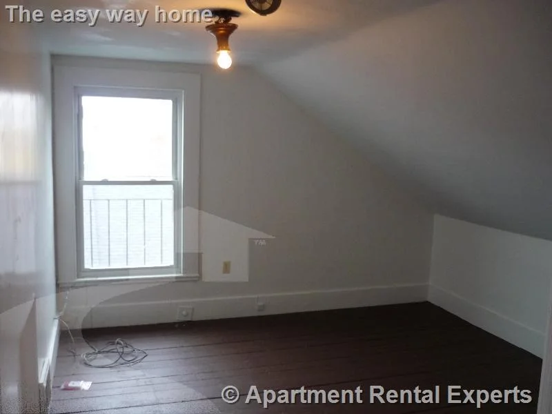 3 bed, 1 bath apartment for rent at 200 Norfolk St Unit 2, Central Square — photo 6 of 10