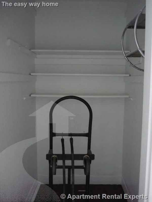 3 bed, 1 bath apartment for rent at 200 Norfolk St Unit 2, Central Square — photo 9 of 10