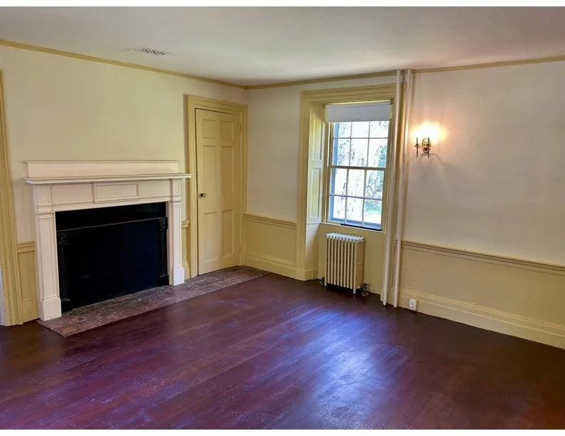 4 bed, 1 bath apartment for rent at 200 North Great Rd, Lincoln — photo 2 of 17