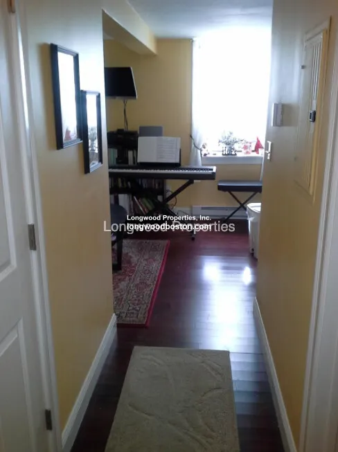 1 bed, 1 bath apartment for rent at 200 Northampton St Unit 1, Roxbury — photo 4 of 9