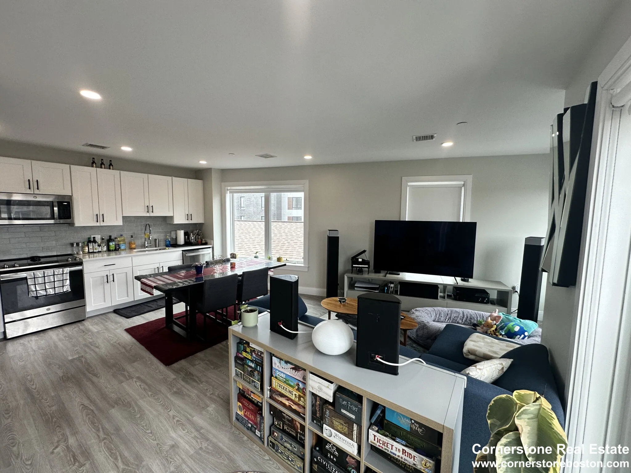 2 bed, 1 bath apartment for rent at 200 Old Colony Ave Unit 301, South Boston — photo 2 of 9