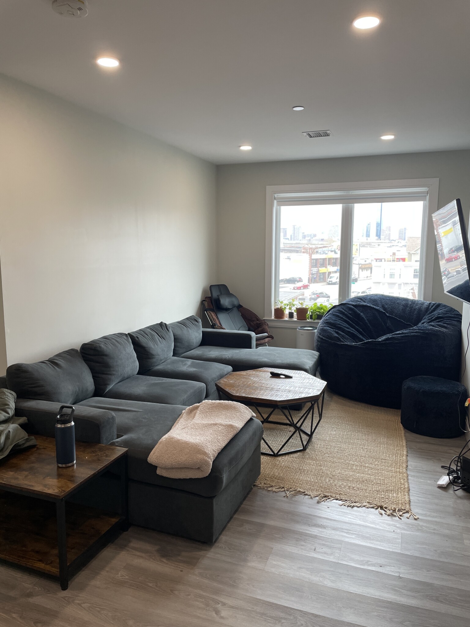 2 bed, 2 bath apartment for rent at 200 Old Colony Ave Unit 306, South Boston — photo 3 of 6