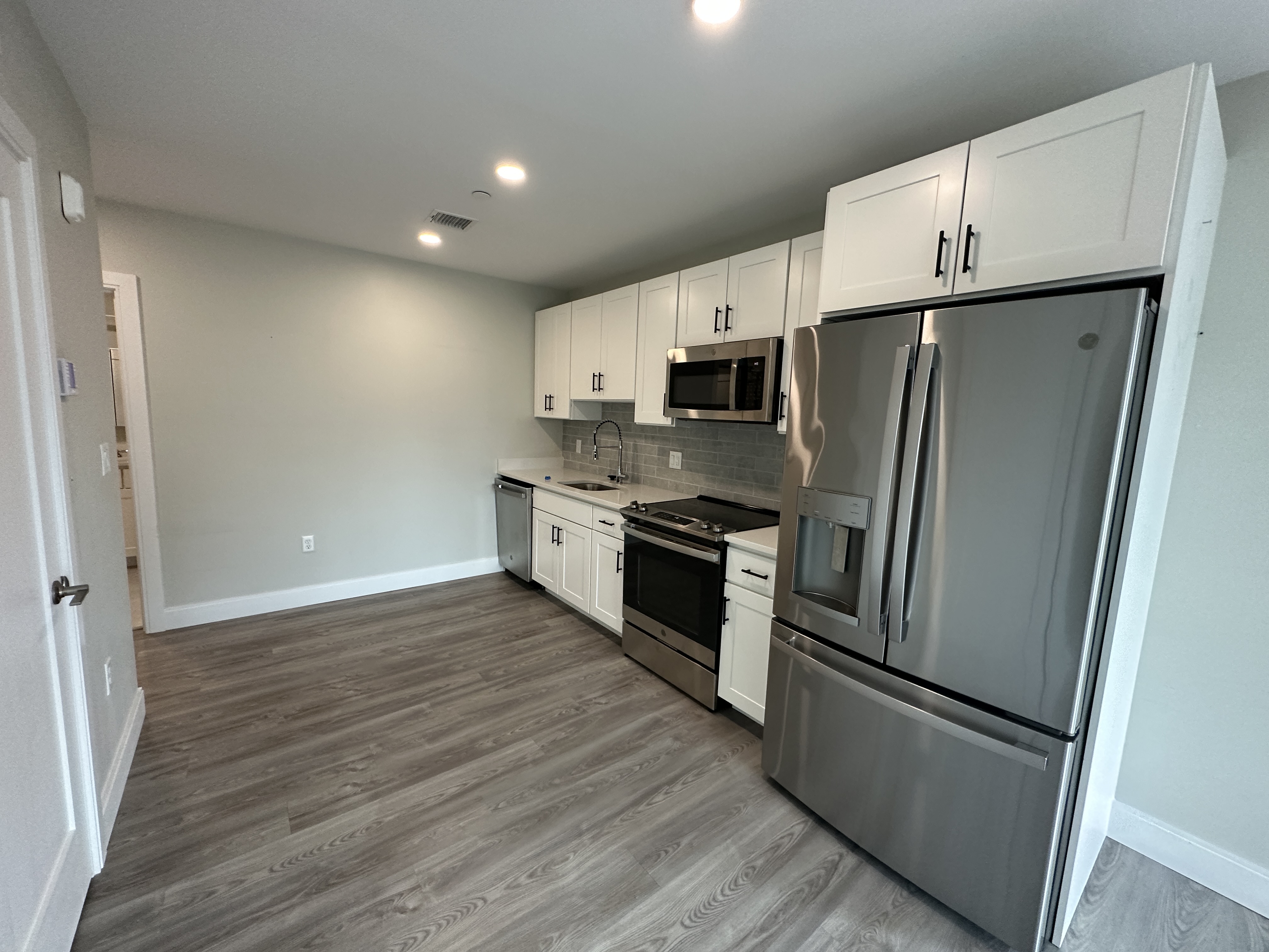 2 bed, 2 bath apartment for rent at 200 Old Colony Ave Unit 609, South Boston — photo 4 of 15