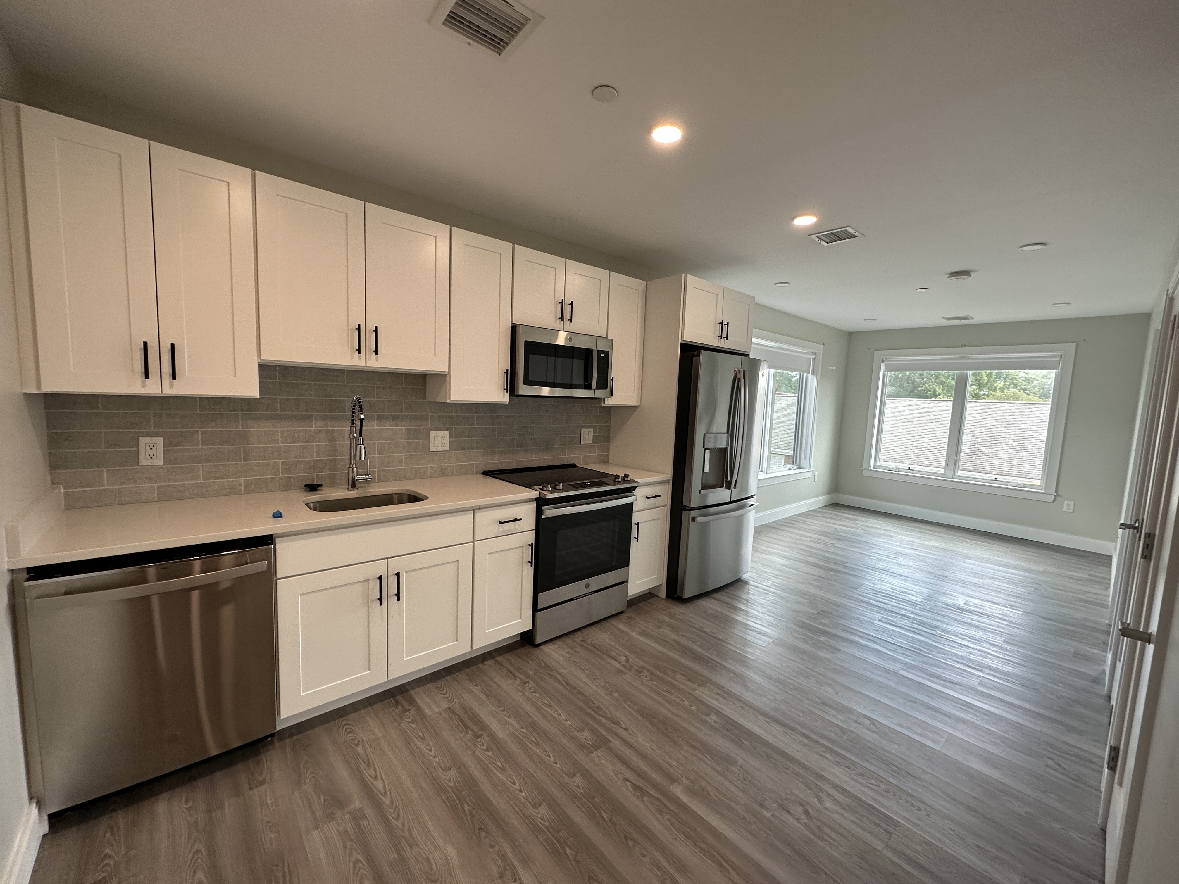 2 bed, 2 bath apartment for rent at 200 Old Colony Ave Unit 609, South Boston — photo 2 of 15