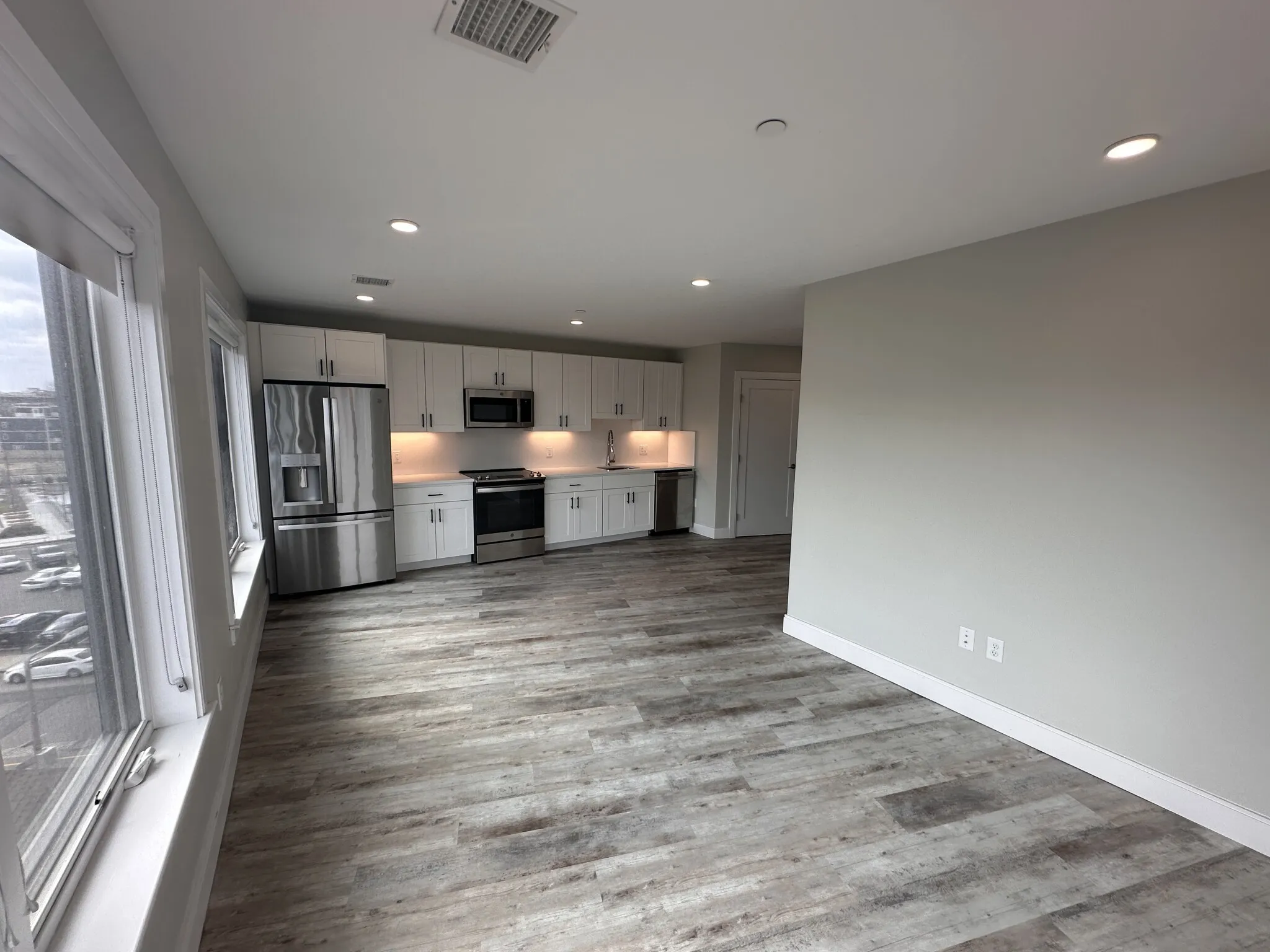 1 bed, 1 bath apartment for rent at 200 Old Colony Ave Unit 611, South Boston — photo 5 of 7
