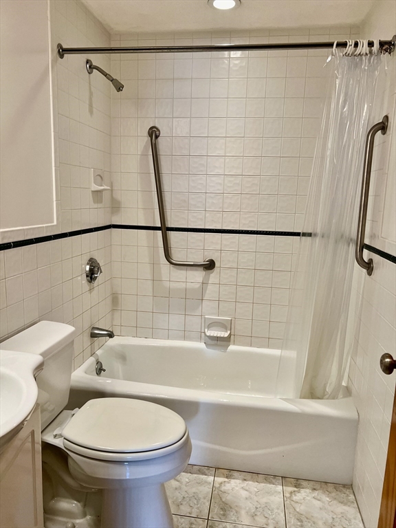 2 bed, 1 bath apartment for rent at 200 Park Terrace Dr Unit 226, Stoneham — photo 13 of 23