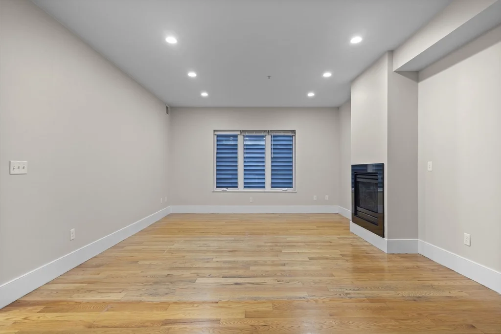 2 bed, 2 bath apartment for rent at 200 Silver St Unit 1, South Boston — photo 5 of 19