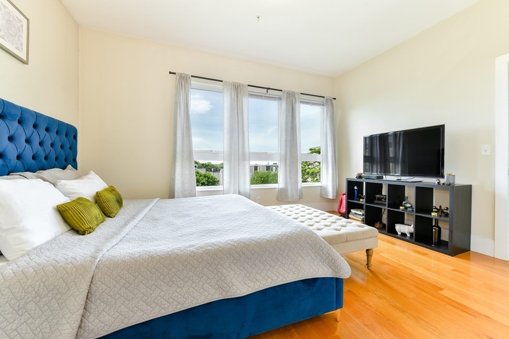 2 bed, 2 bath apartment for rent at 200 Silver St Unit 2, South Boston — photo 8 of 17
