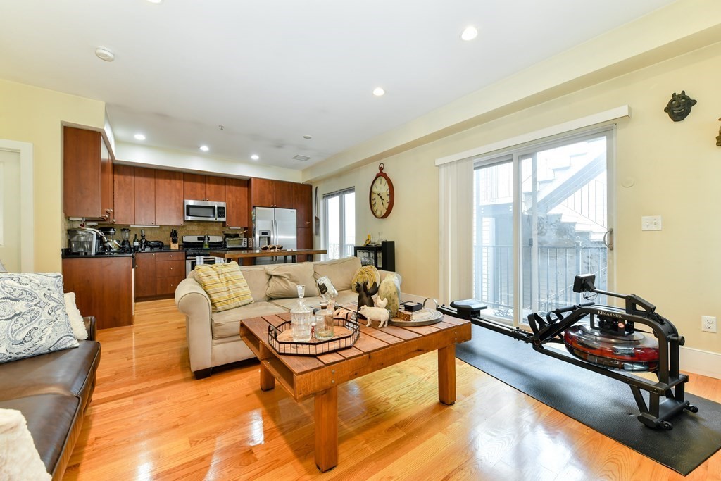 2 bed, 2 bath apartment for rent at 200 Silver St Unit 2, South Boston — photo 3 of 17