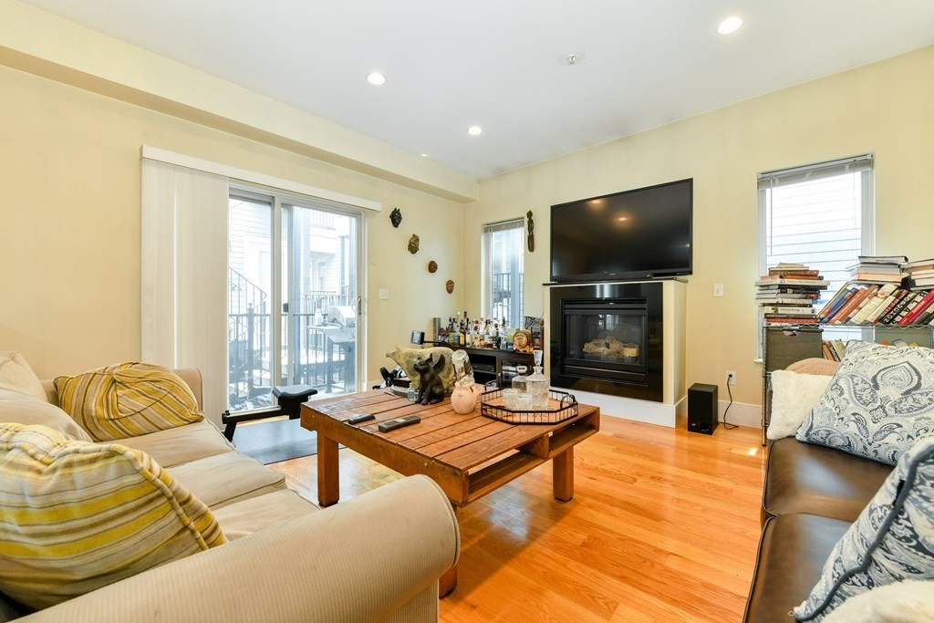 2 bed, 2 bath apartment for rent at 200 Silver St Unit 2, South Boston — photo 5 of 17