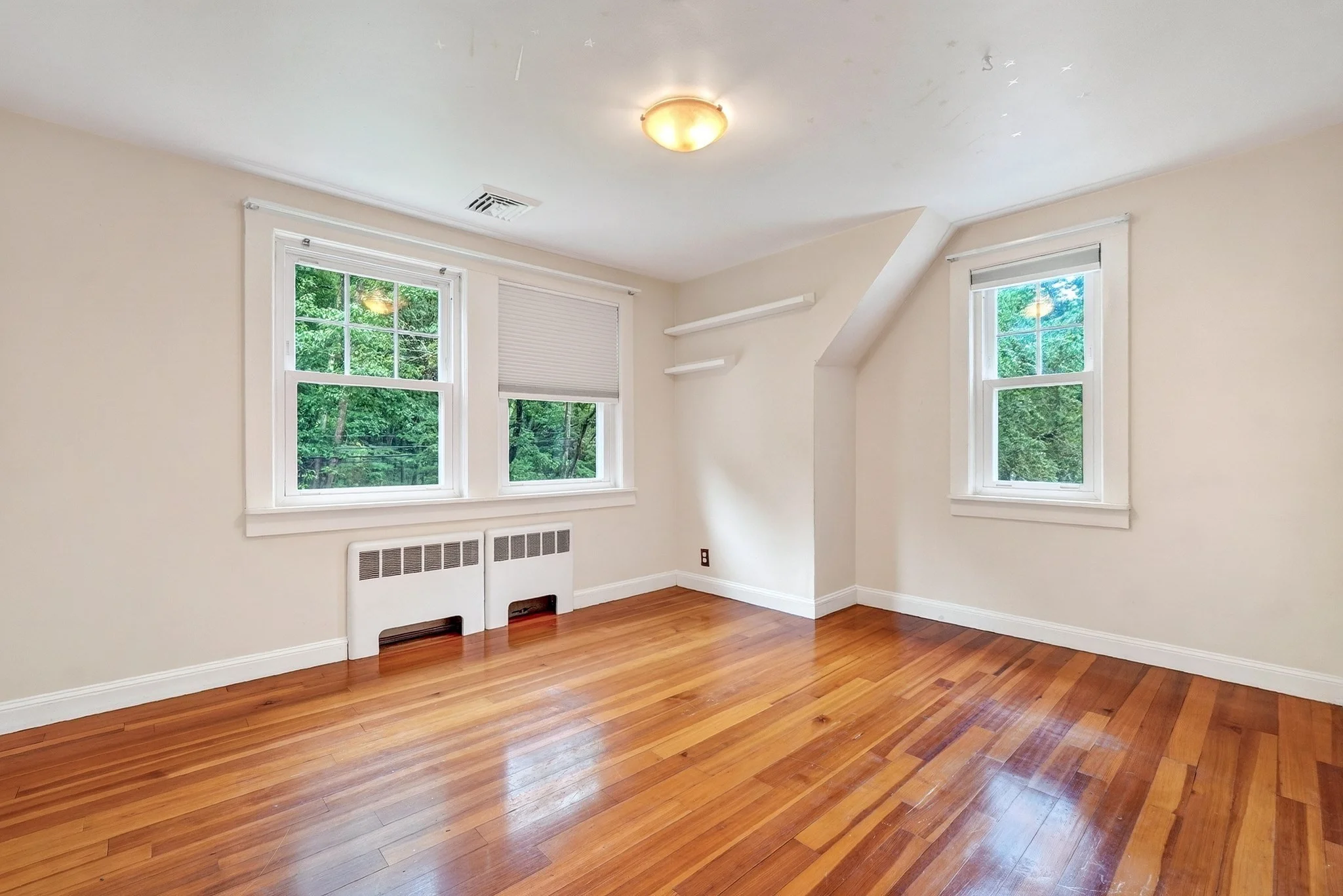 4 bed, 2 bath apartment for rent at 200 South Rd, Bedford — photo 17 of 31