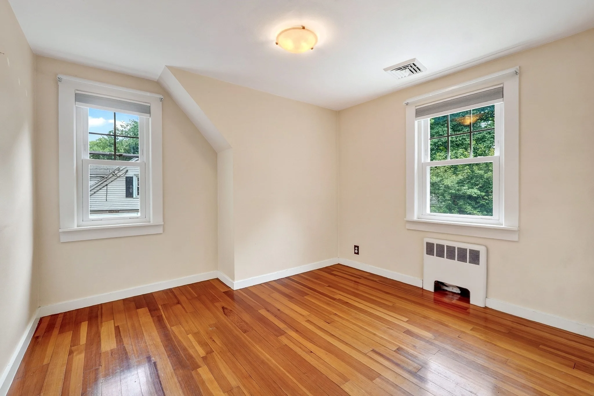 4 bed, 2 bath apartment for rent at 200 South Rd, Bedford — photo 18 of 31