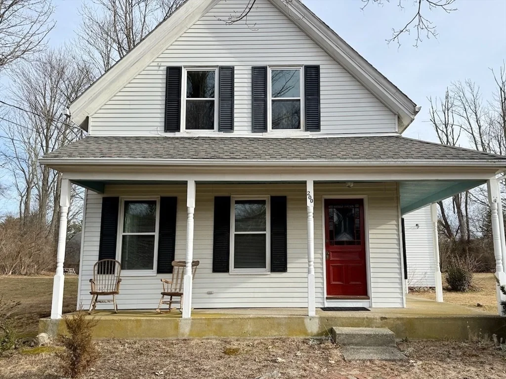 2 bed, 1 bath apartment for rent at 200 South St Unit 1, West Bridgewater — photo 1 of 19
