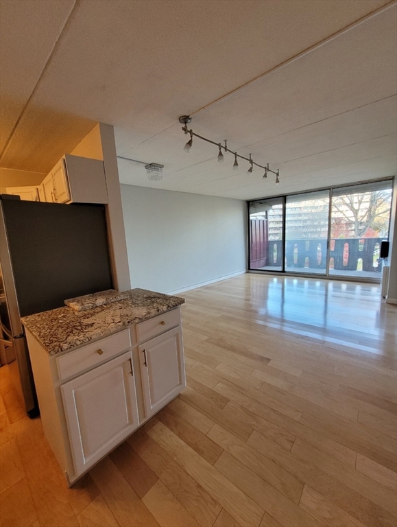 2 bed, 1 bath apartment for rent at 200 Swanton St Unit 239, Winchester — photo 4 of 13