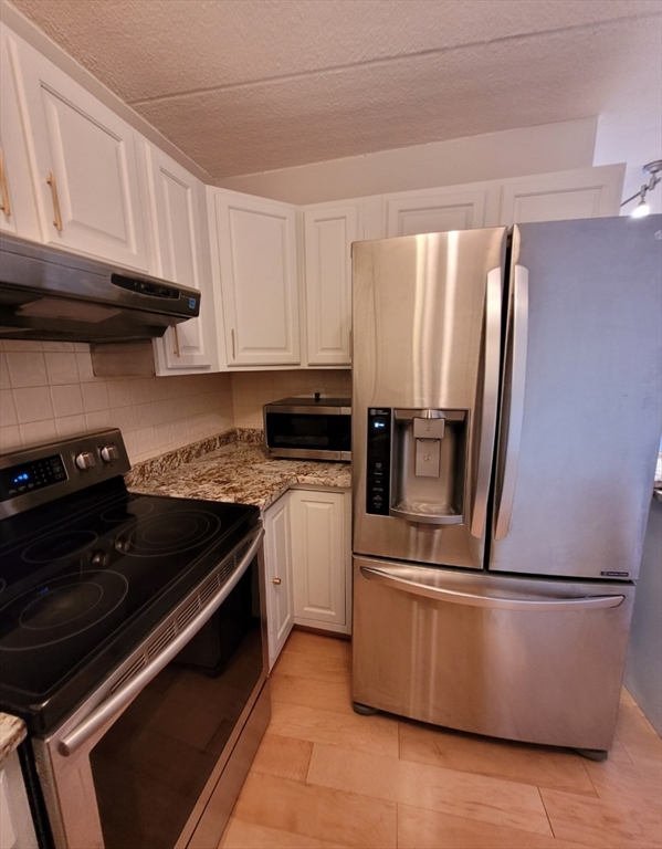 2 bed, 1 bath apartment for rent at 200 Swanton St Unit 239, Winchester — photo 3 of 13