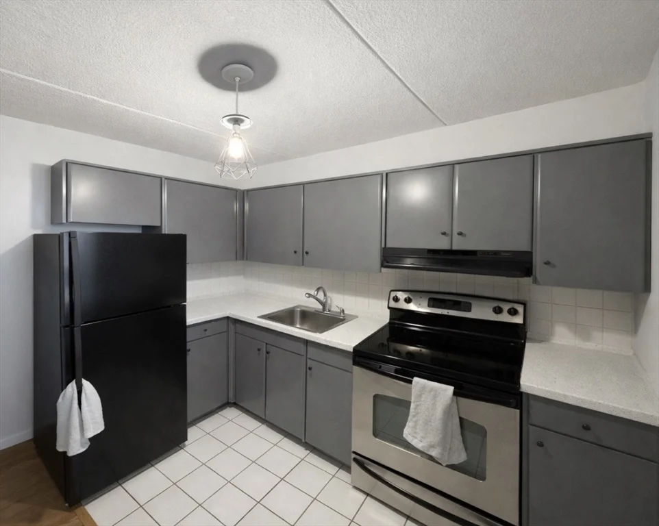1 bed, 1 bath apartment for rent at 200 Swanton St Unit 704, Winchester — photo 1 of 16
