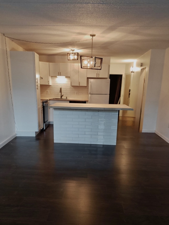 1 bed, 1 bath apartment for rent at 200 Swanton Unit L22, Winchester — photo 2 of 10