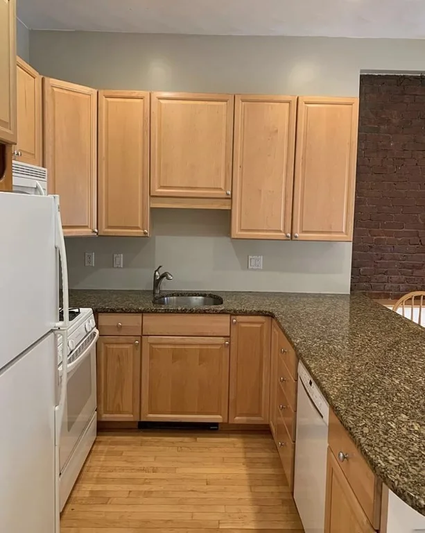 2 bed, 1 bath apartment for rent at 200 W Springfield St Unit 2, South End — photo 10 of 17