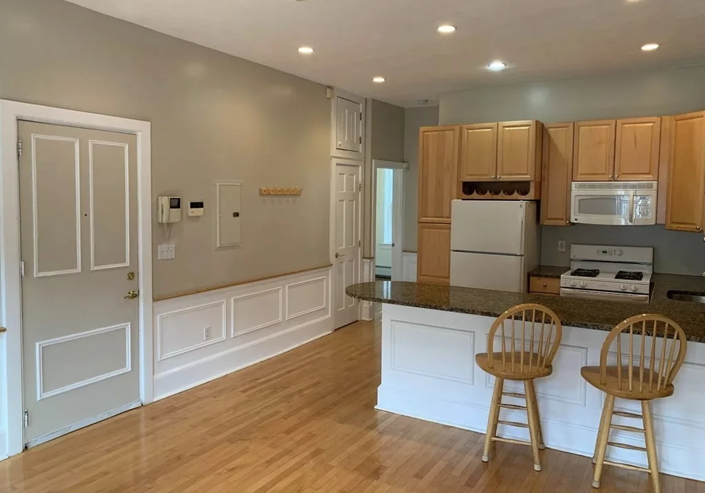 2 bed, 1 bath apartment for rent at 200 W Springfield St Unit 2, South End — photo 5 of 17