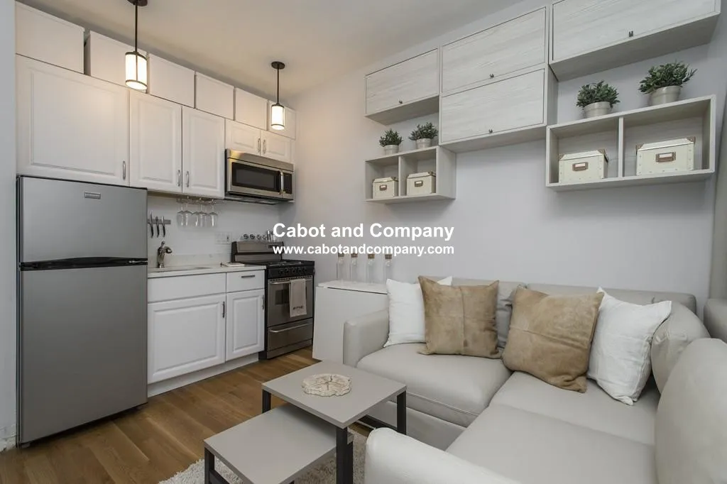 1 bed, 1 bath apartment for rent at 200 Warren Ave Unit 4, South End — photo 2 of 7