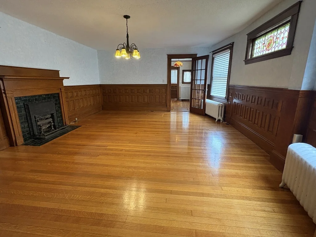 4 bed, 2 bath apartment for rent at 200 Washington St Unit 1, Brighton — photo 2 of 33