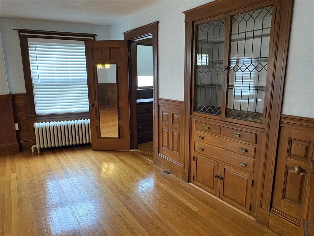 4 bed, 2 bath apartment for rent at 200 Washington St Unit 1, Brighton — photo 1 of 33
