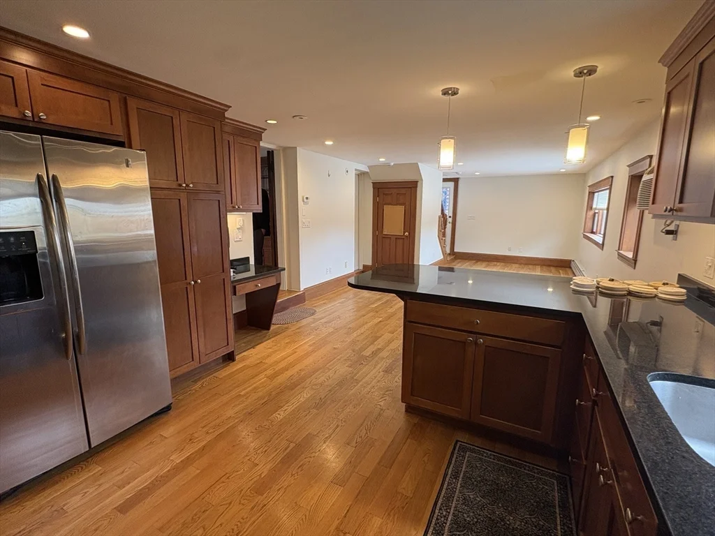 4 bed, 2 bath apartment for rent at 200 Washington St Unit 1, Brighton — photo 6 of 33