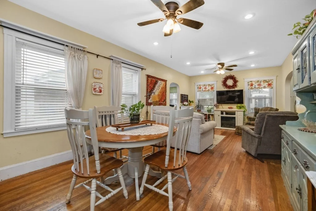 2 bed, 1 bath apartment for rent at 200 Woodside Ave Unit 1, Winthrop — photo 7 of 16