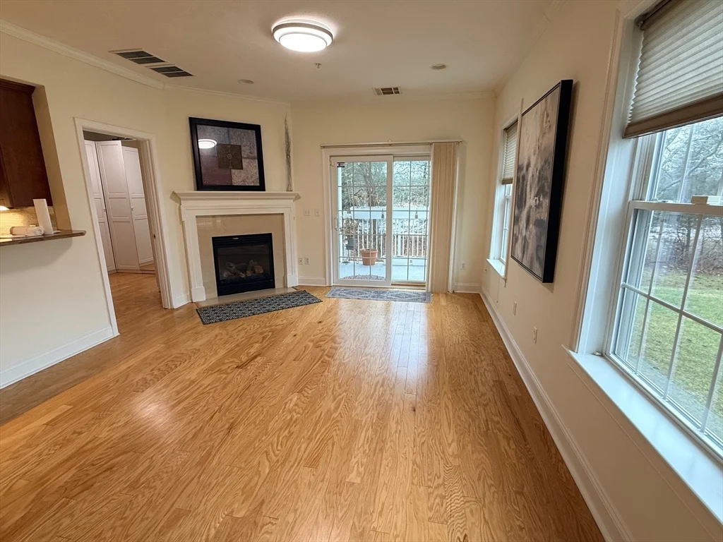 2 bed, 2 bath apartment for rent at 2000 Davenport Ave Unit 2107, Canton — photo 2 of 36