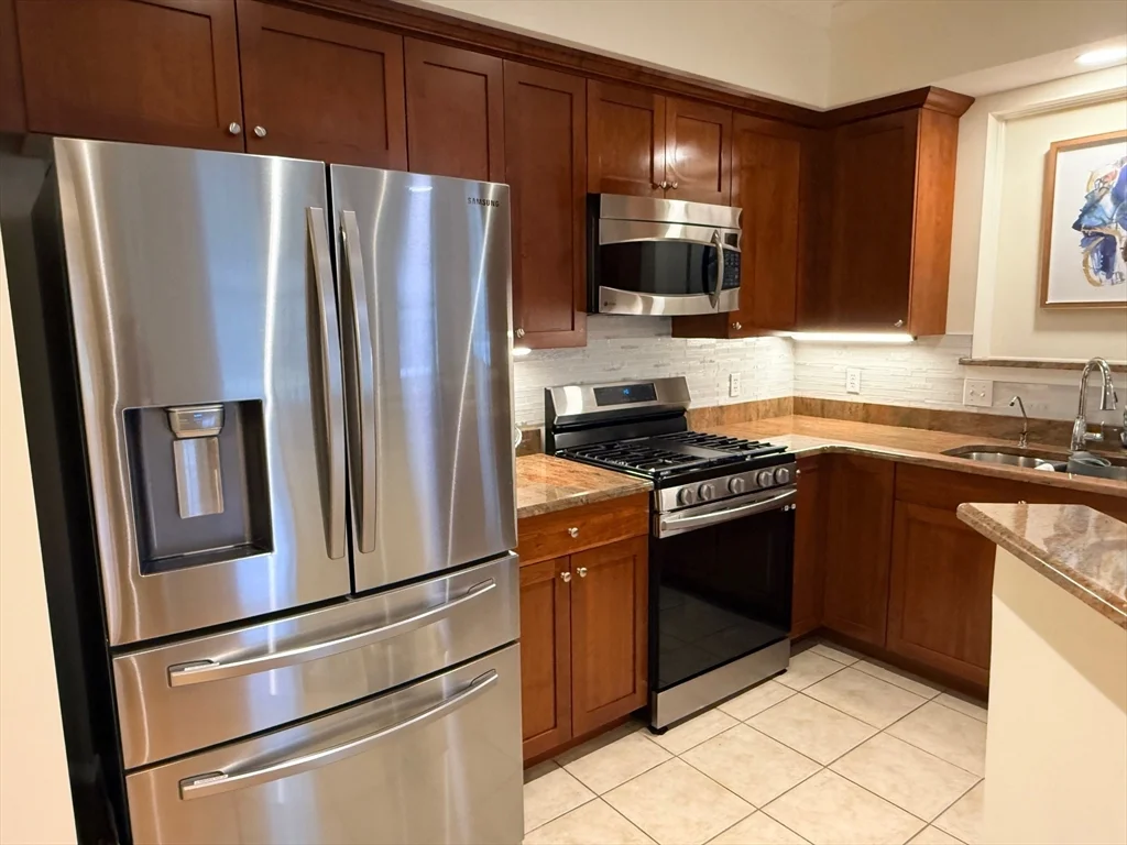 2 bed, 2 bath apartment for rent at 2000 Davenport Ave Unit 2107, Canton — photo 13 of 36