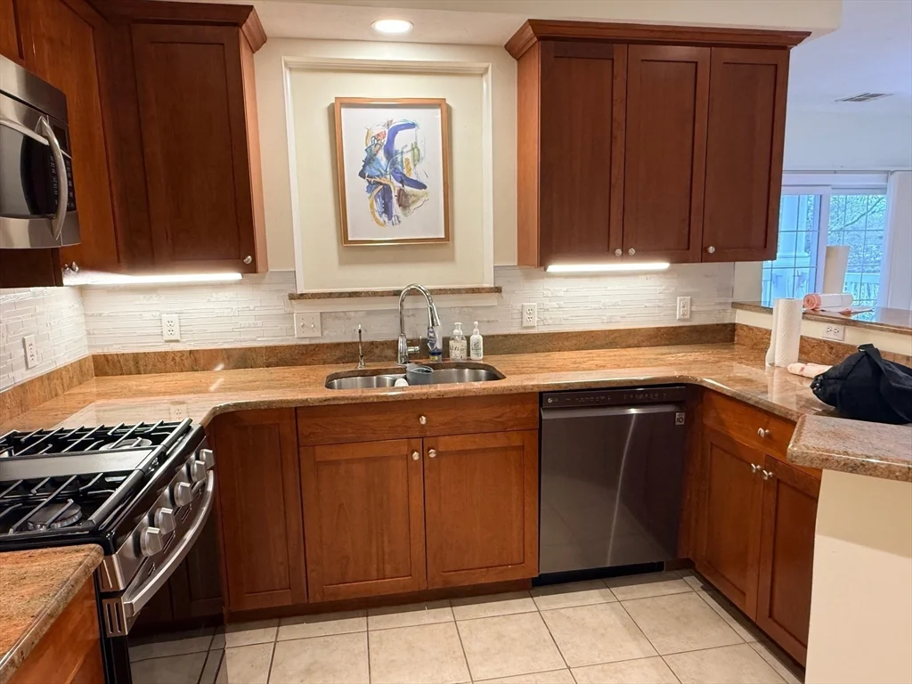 2 bed, 2 bath apartment for rent at 2000 Davenport Ave Unit 2107, Canton — photo 11 of 36