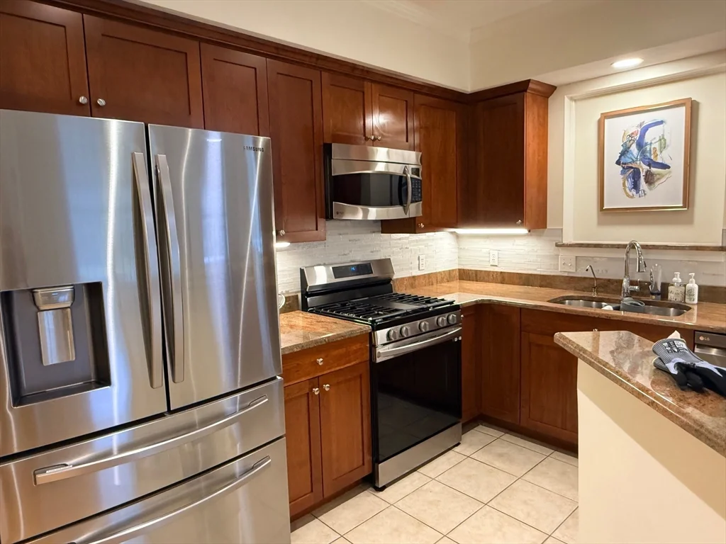2 bed, 2 bath apartment for rent at 2000 Davenport Ave Unit 2107, Canton — photo 12 of 36