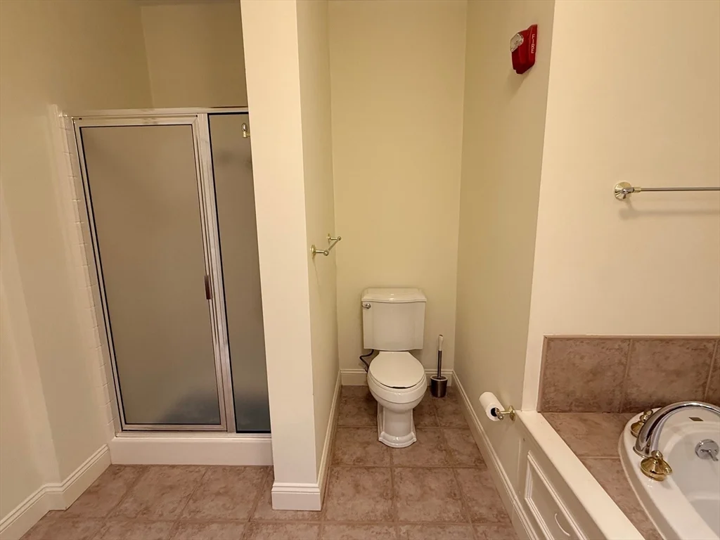 2 bed, 2 bath apartment for rent at 2000 Davenport Ave Unit 2107, Canton — photo 24 of 36