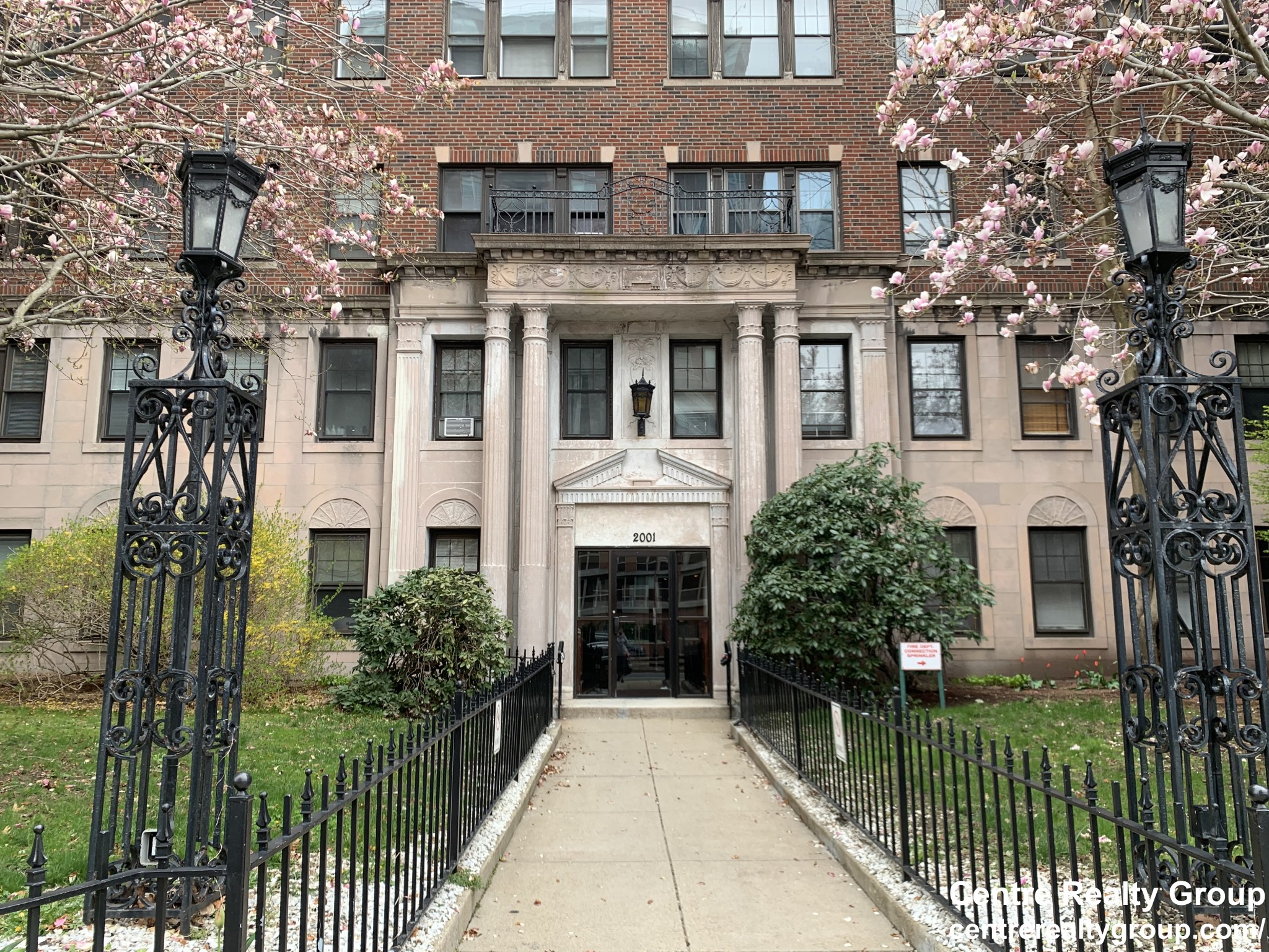 2 bed, 1 bath apartment for rent at 2001 Commonwealth Ave Unit 28, Brighton