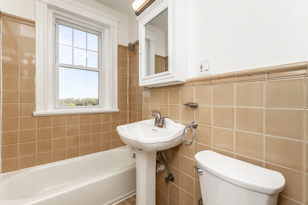 2 bed, 1 bath apartment for rent at 2001 Commonwealth Ave Unit 34, Brighton — photo 10 of 12