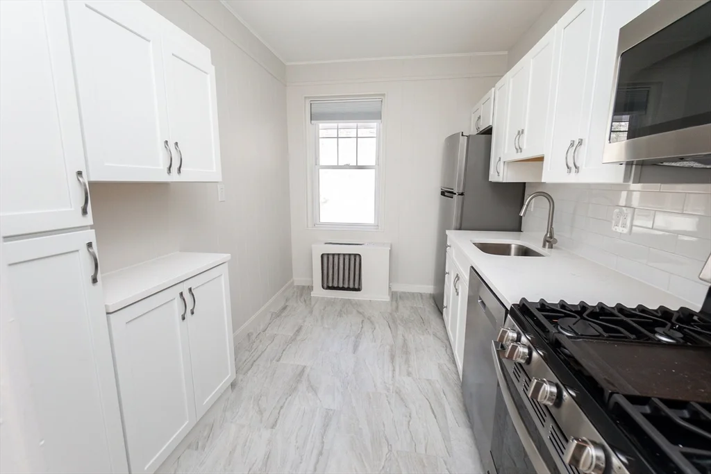 2 bed, 1 bath apartment for rent at 2001 Commonwealth Ave Unit 34, Brighton — photo 8 of 12