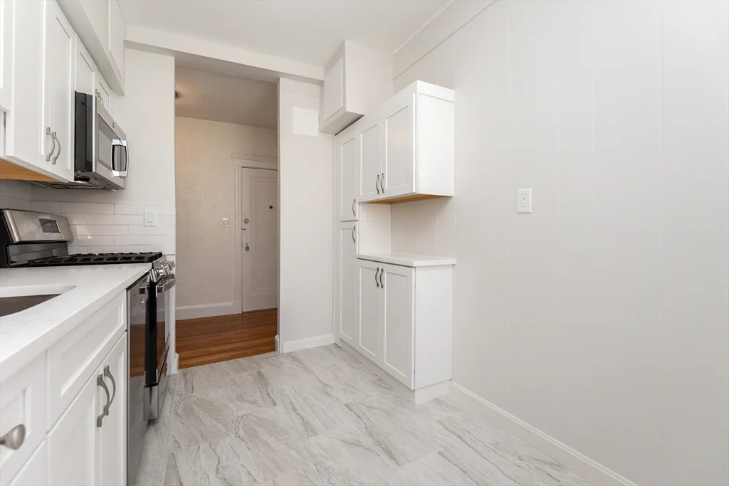 2 bed, 1 bath apartment for rent at 2001 Commonwealth Ave Unit 34, Brighton — photo 9 of 12