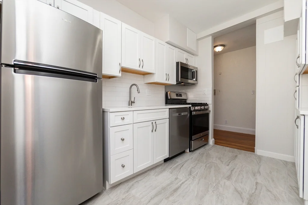 2 bed, 1 bath apartment for rent at 2001 Commonwealth Ave Unit 34, Brighton — photo 6 of 12