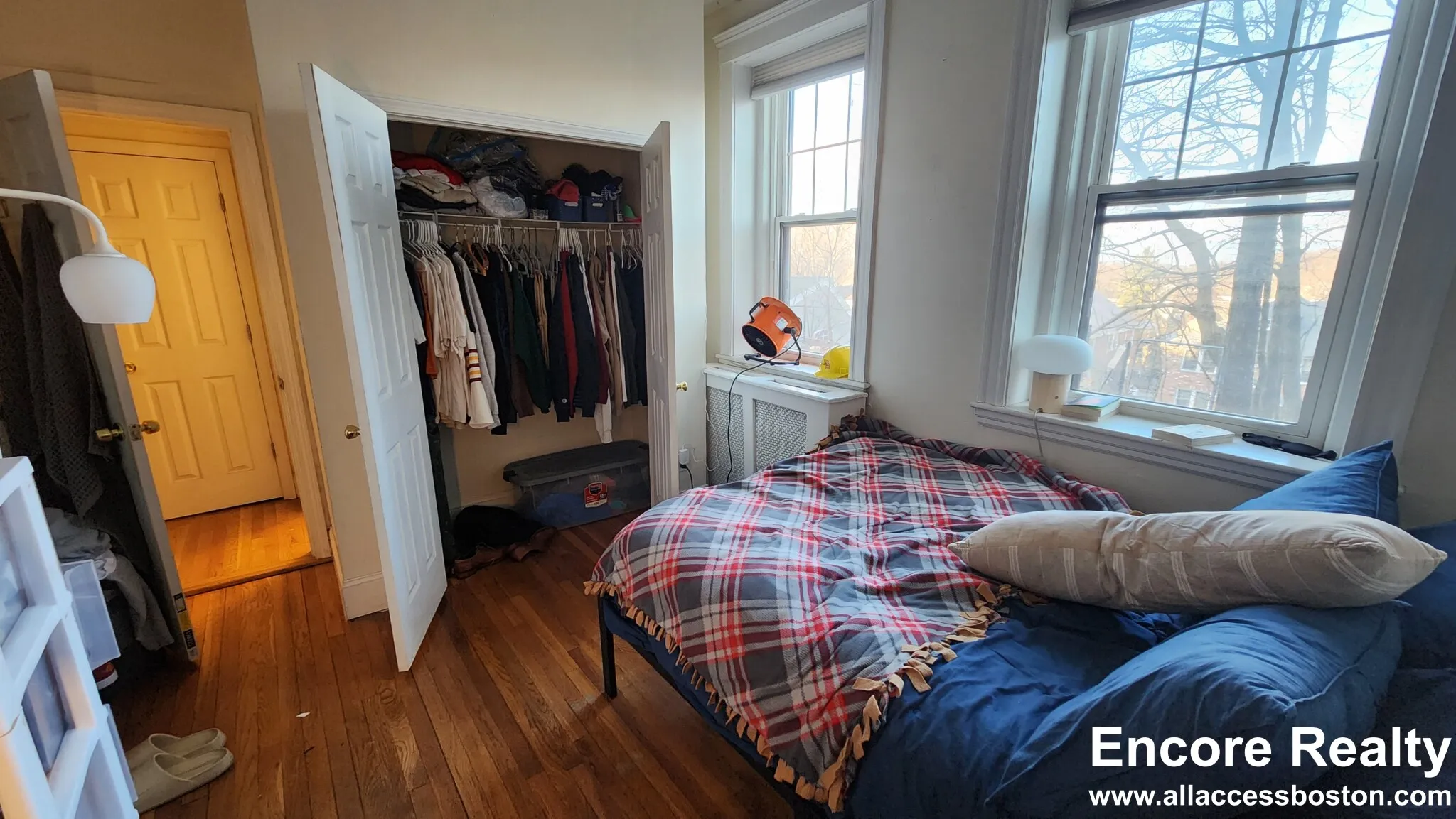 3 bed, 1 bath apartment for rent at 2001 Commonwealth Ave Unit 5, Brighton — photo 14 of 16