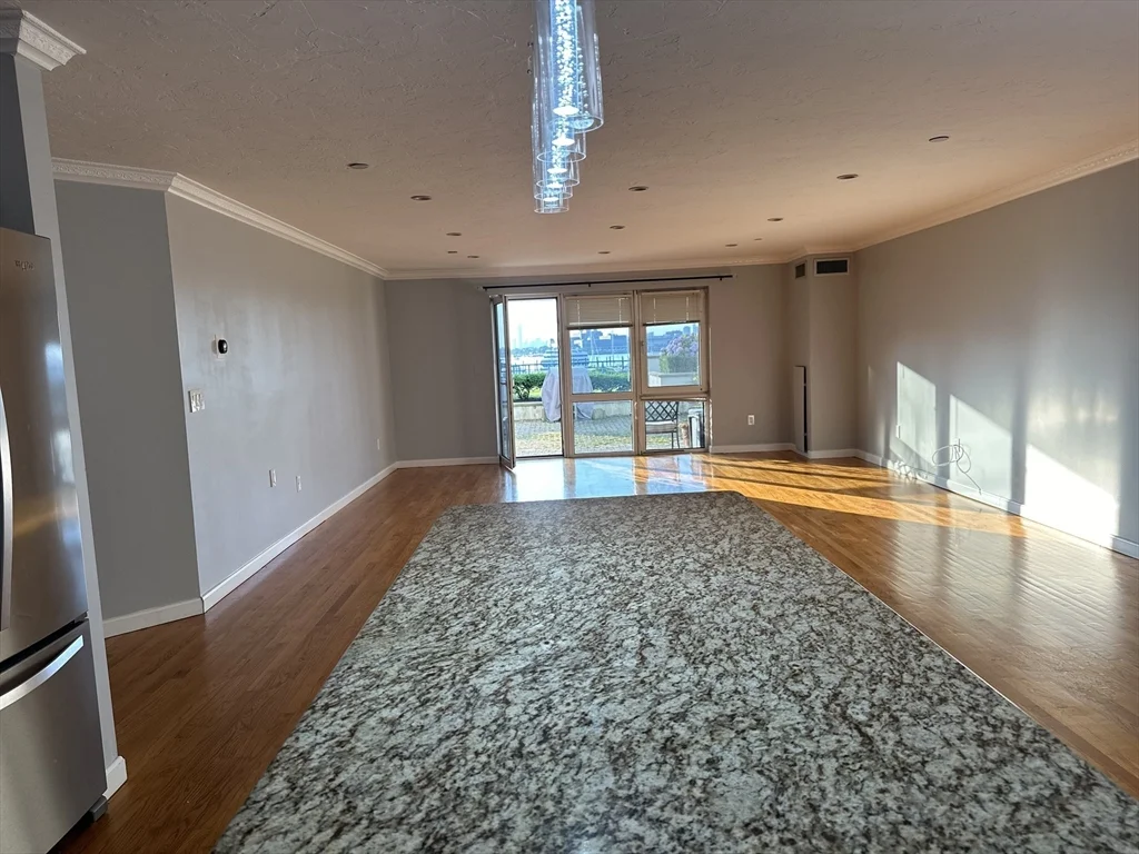 2 bed, 2 bath apartment for rent at 2001 Marina Dr Unit 104, Quincy — photo 2 of 9