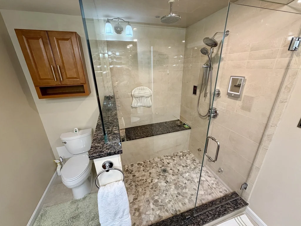 2 bed, 2 bath apartment for rent at 2001 Marina Dr Unit 410, Marina Bay — photo 27 of 42
