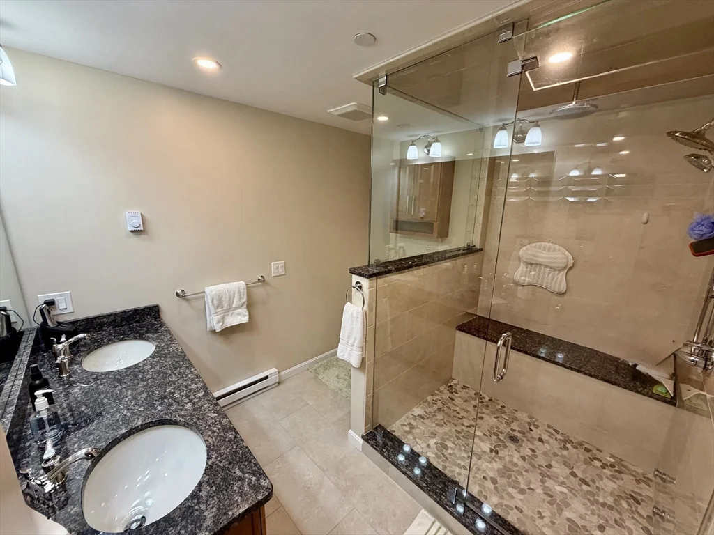 2 bed, 2 bath apartment for rent at 2001 Marina Dr Unit 410, Marina Bay — photo 24 of 42